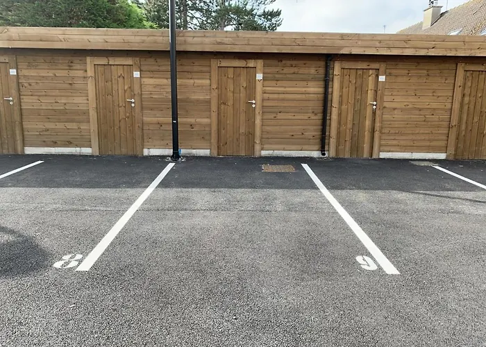 T2 Centre Avec Parking - - Fr-1-482-94 Apartment